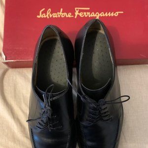 Salvatore Ferragamo Tie Dress Shoes